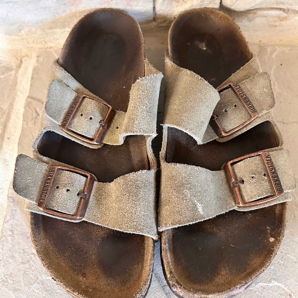 Birkenstock Taupe Suede Sandals fits size 6-6.5 women’s EU size 36